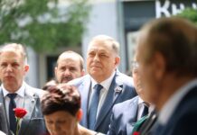 Dodik: 12 beba opomena svima koliko su sloboda, život i Republika Srpska skupo plaćeni