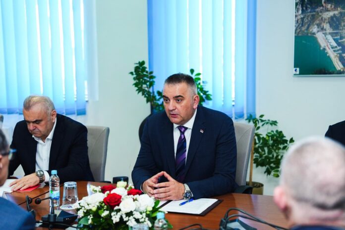 Minić Macut TR 1