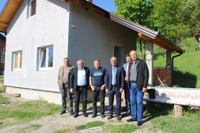 Ratni junak u novoj kući u Priboju kod Lopara 1