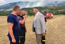 Minić posjetio požarište u selu Donja Bijenja i najavio ulaganje u vatrogasnu opremu