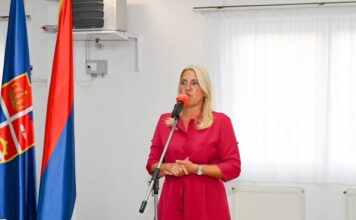 Cvijanovićeva u Mrkonjić Gradu: Mora da postoji čvrsta veza privrede i institucija