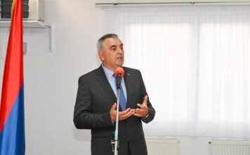Minić u Mrkonjić Gradu: U Republici Srpskoj raste privredna aktivnost, kao i broj zaposlenih