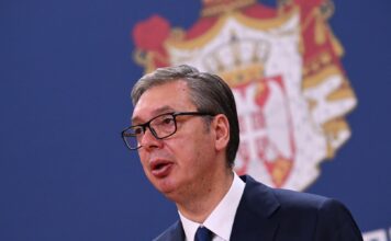 Vučić podnio ostavku na mjesto predsjednika države