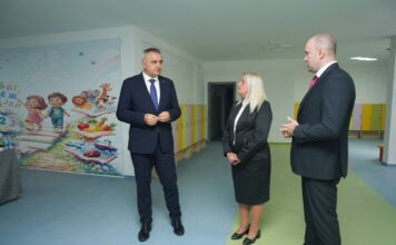 Minić posjetio rekonstruisani objekat vrtića „Beli anđeo“ u Brodu