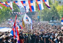 Povorka duga oko četiri kilometra: Rijeka ljudi ispratila generala Ratka Mladića