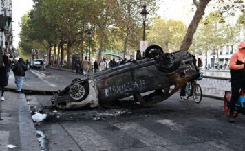 Francuska: Demonstrant preminuo, uhapšeno blizu 1.800 ljudi, povrijeđeno 500 policajaca