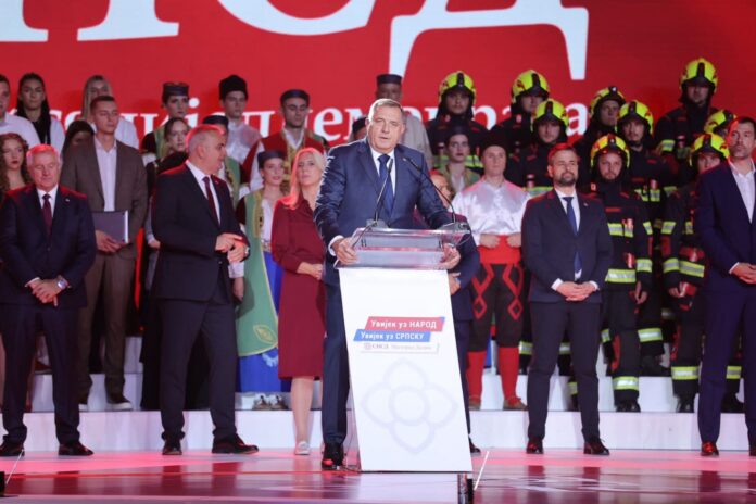 Kampanja 26 SNSD zavrsni miting Banjaluka Dodik 2