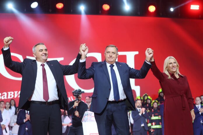Savo Minic Milorad Dodik Zeljka Cvijanovic kampanja SNSD 1