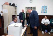 Predsjednik Siniša Karan glasao u Banjaluci